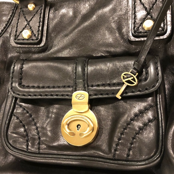 NWOT Francesco Biasia lock & key leather purse - Picture 4 of 8